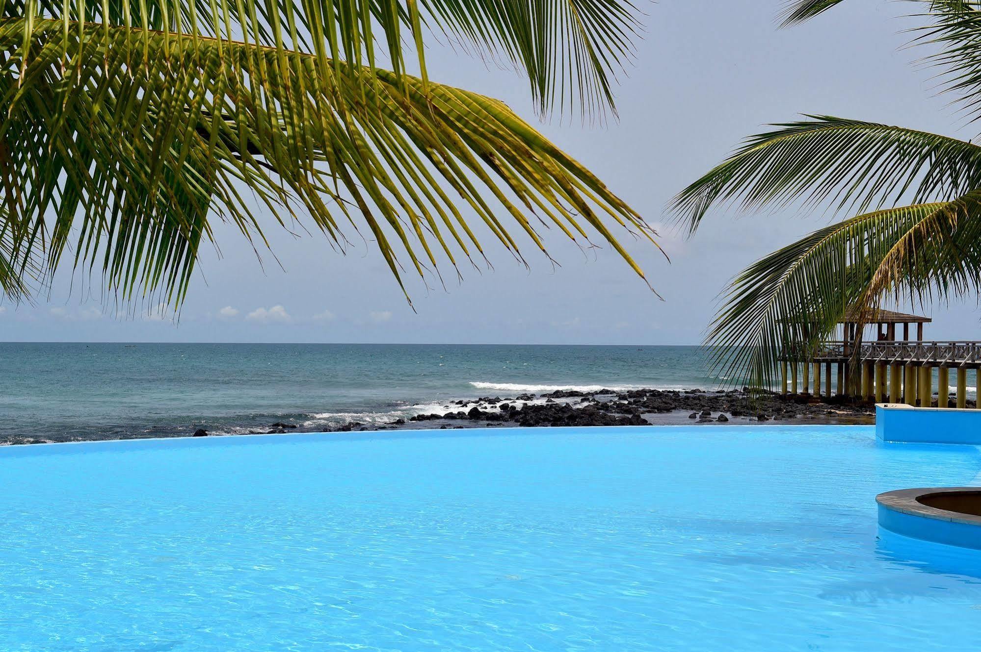 ホテル Pestana サントメ エクステリア 写真